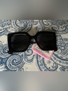 Betsey Johnson | Accessories | Betsey Johnson Red Cat  display picture 3